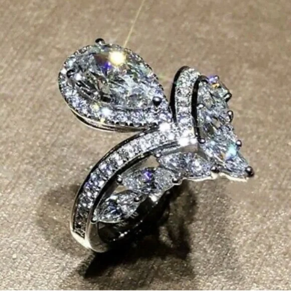 NWT 925 STERLING SILVER LUXURY DIAMOND Ring - Picture 3 of 9